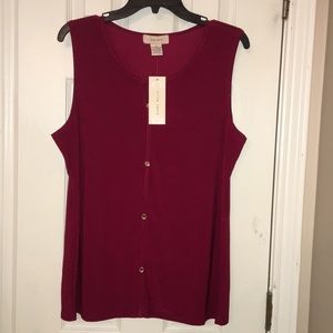 Stretchy tank with gold buttons